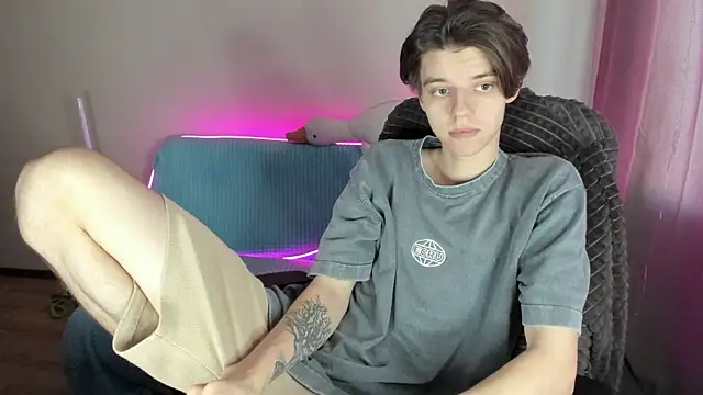 Snapshot of Liam_sexy1 chatting on 02/19/25, 02:23 Liam sexy1 online show from 02/19/25, 02:23