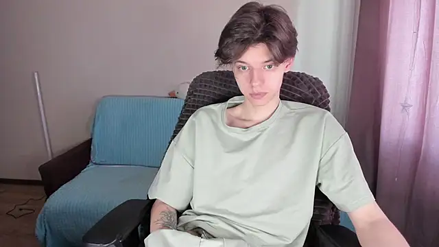 Snapshot of Liam_sexy1 chatting on 03/11/25, 08:20 Liam sexy1 online show from 03/11/25, 08:20