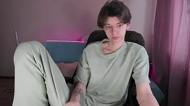 Snapshot of Liam_sexy1 chatting on 03/14/25, 08:10 Liam sexy1 online show from 03/14/25, 08:10