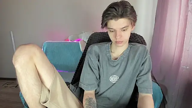 Snapshot of Liam_sexy1 chatting on 03/18/25, 08:14 Liam sexy1 online show from 03/18/25, 08:14