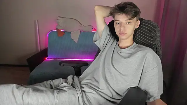 Snapshot of Liam_sexy1 chatting on 09/22/25, 04:20 Liam sexy1 online show from 09/22/25, 04:20