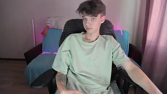 Snapshot of Liam_sexy1 chatting on 09/25/25, 02:54 Liam sexy1 online show from 09/25/25, 02:54