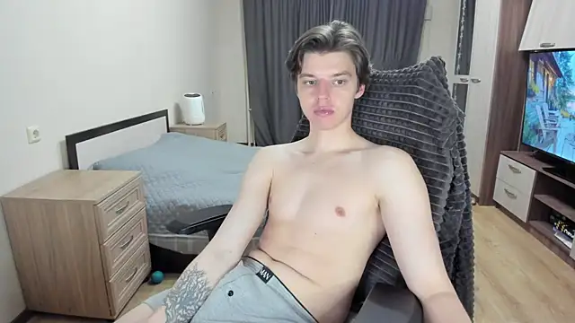 Liam sexy1 online show from 04/19/26, 07:27