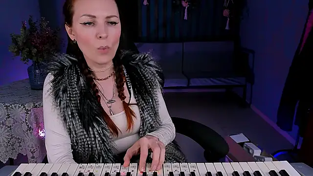 VandaRossi online show from 01/16/25, 03:35