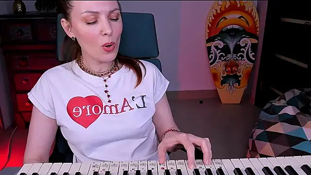 VandaRossi online show from 02/09/25, 02:18