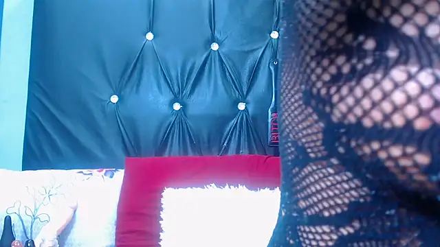 spicydiver38 online show from 11/12/25, 06:41