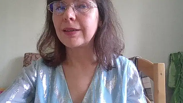 HollyJewel online show from 04/15/26, 12:45