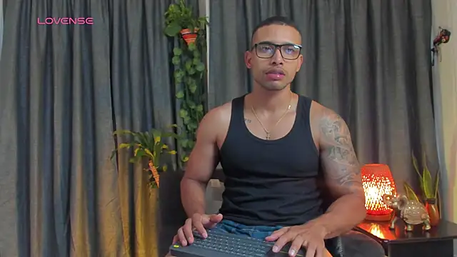 LincomAmith online show from 09/18/25, 10:23