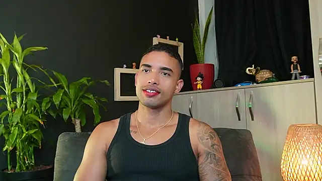 Snapshot of LincomAmith chatting on 05/20/26, 12:11 LincomAmith online show from 05/20/26, 12:11