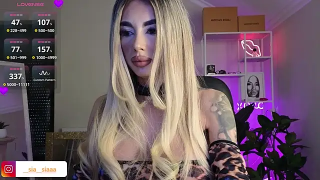 ArianaArianna online show from 04/27/26, 05:00