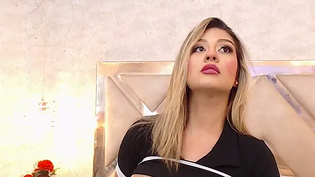 Snapshot of JoannaStanford chatting on 02/03/25, 02:25 JoannaStanford online show from 02/03/25, 02:25