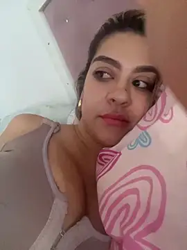 Snapshot of JoannaStanford chatting on 10/20/25, 12:49 JoannaStanford online show from 10/20/25, 12:49