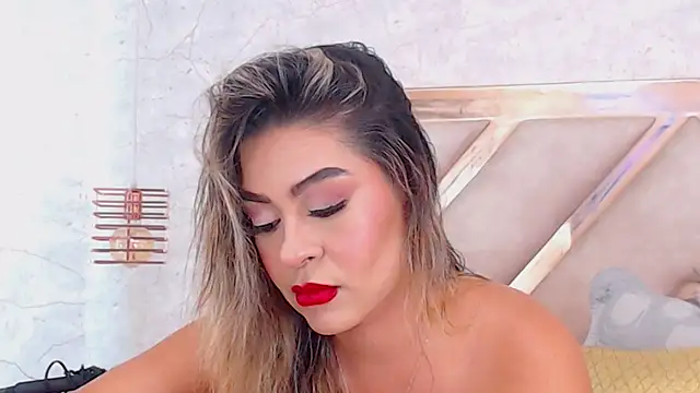 Snapshot of JoannaStanford chatting on 11/10/25, 11:48 JoannaStanford online show from 11/10/25, 11:48