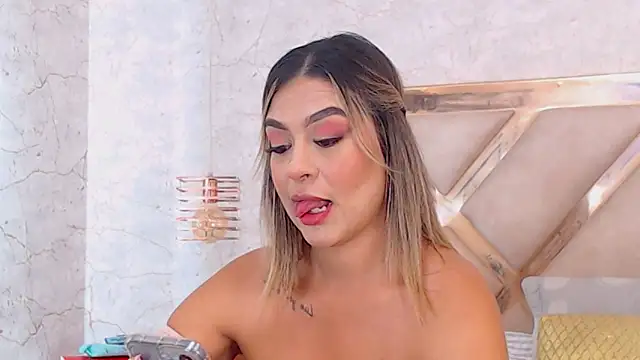 Snapshot of JoannaStanford chatting on 11/25/25, 12:43 JoannaStanford online show from 11/25/25, 12:43