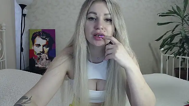 ShyEvaa online show from 04/17/26, 10:51