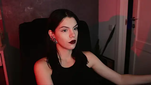 Snapshot of mistress__rochelle chatting on 12/01/24, 04:29 mistress  rochelle online show from 12/01/24, 04:29