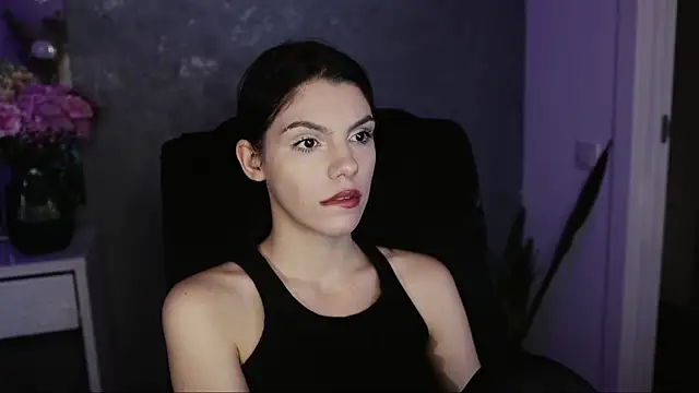 Snapshot of mistress__rochelle chatting on 12/11/24, 01:26 mistress  rochelle online show from 12/11/24, 01:26
