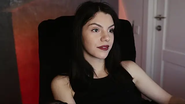 Snapshot of mistress__rochelle chatting on 01/17/25, 02:07 mistress  rochelle online show from 01/17/25, 02:07