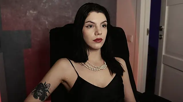 Snapshot of mistress__rochelle chatting on 03/02/25, 10:16 mistress  rochelle online show from 03/02/25, 10:16