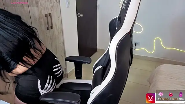 Victoryyy  online show from 02/26/26, 10:42