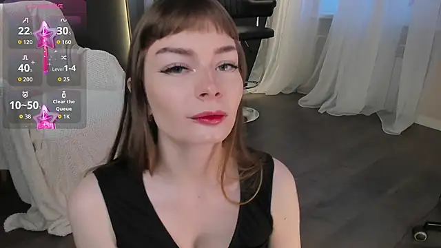 Snapshot of EvaSelin chatting on 10/15/25, 05:07 EvaSelin online show from 10/15/25, 05:07