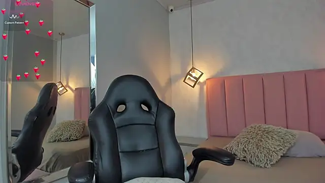 SUNNYCYRUS online show from 02/16/26, 12:56