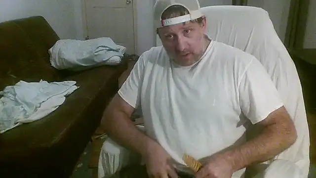 Snapshot of poundyouout69 chatting on 07/25/26, 03:15 poundyouout69 online show from 07/25/26, 03:15