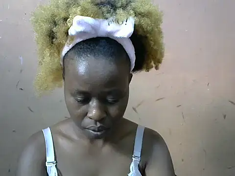 Snapshot of sexy-rosie chatting on 09/18/25, 08:49 sexy-rosie online show from 09/18/25, 08:49