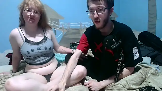 Snapshot of redandwolf chatting on 10/04/25, 06:44 redandwolf online show from 10/04/25, 06:44