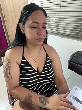 Snapshot of marta201_alfaro chatting on 02/01/25, 12:47 marta201 alfaro online show from 02/01/25, 12:47