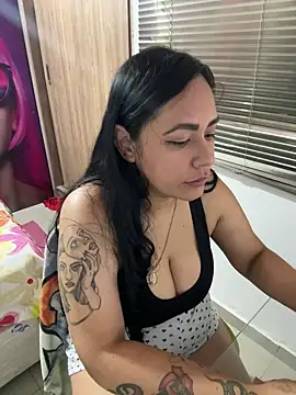 Snapshot of marta201_alfaro chatting on 03/16/25, 02:44 marta201 alfaro online show from 03/16/25, 02:44