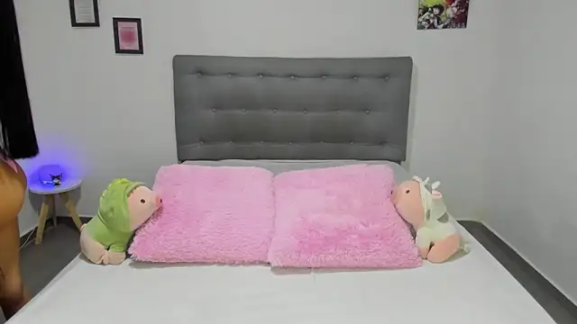 Snapshot of Agataowens chatting on 02/19/25, 02:23 Agataowens online show from 02/19/25, 02:23