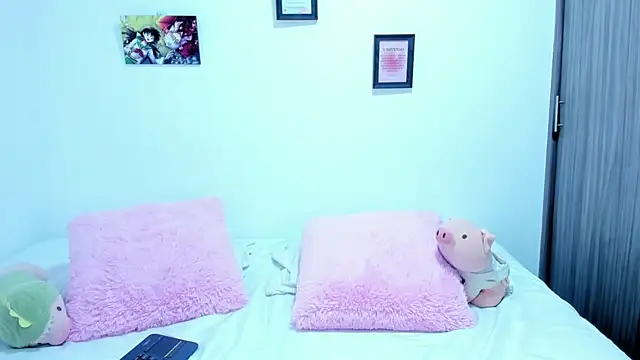 Snapshot of Agataowens chatting on 11/06/25, 01:28 Agataowens online show from 11/06/25, 01:28