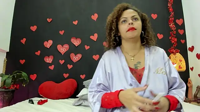 Luna smit08 online show from 02/16/26, 09:44