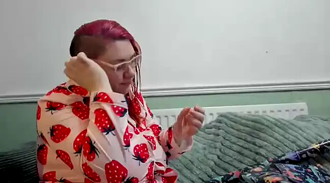 Bustycurves online show from 12/19/24, 10:02