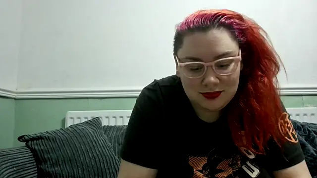 Bustycurves online show from 12/26/24, 12:14