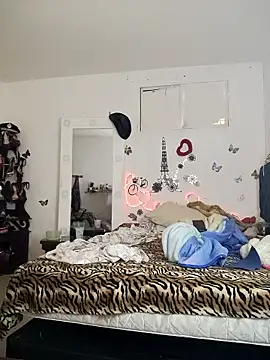 brigitht online show from 01/11/26, 01:49