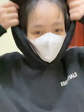 Snapshot of minmin2kk5 chatting on 02/20/25, 02:24 minmin2kk5 online show from 02/20/25, 02:24