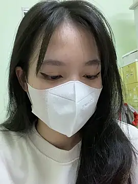 Snapshot of minmin2kk5 chatting on 03/04/25, 12:50 minmin2kk5 online show from 03/04/25, 12:50