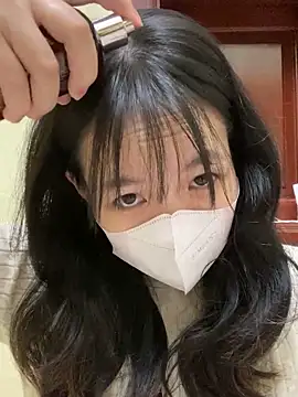 Snapshot of minmin2kk5 chatting on 03/05/25, 02:45 minmin2kk5 online show from 03/05/25, 02:45