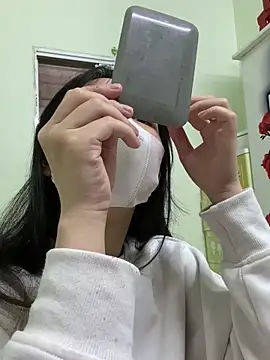 Snapshot of minmin2kk5 chatting on 03/22/25, 01:00 minmin2kk5 online show from 03/22/25, 01:00