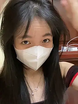 Snapshot of minmin2kk5 chatting on 03/22/25, 04:37 minmin2kk5 online show from 03/22/25, 04:37