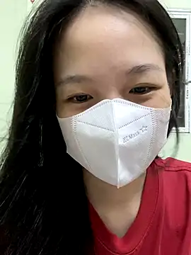 Snapshot of minmin2kk5 chatting on 10/06/25, 01:47 minmin2kk5 online show from 10/06/25, 01:47