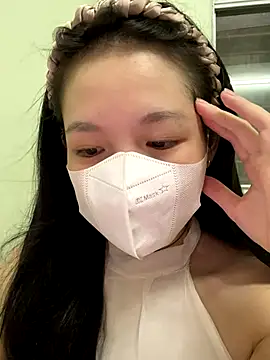 Snapshot of minmin2kk5 chatting on 10/18/25, 06:26 minmin2kk5 online show from 10/18/25, 06:26