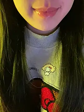 minmin2kk5 online show from 02/02/26, 07:07