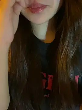 minmin2kk5 online show from 04/18/26, 04:11