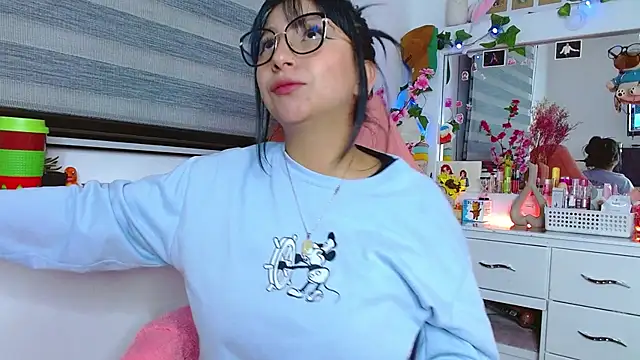 Snapshot of Littlerouse_ chatting on 01/07/25, 01:06 Littlerouse  online show from 01/07/25, 01:06