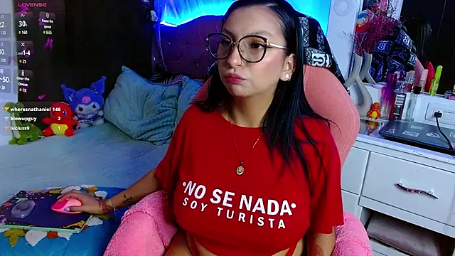 Snapshot of Littlerouse_ chatting on 02/21/25, 01:00 Littlerouse  online show from 02/21/25, 01:00