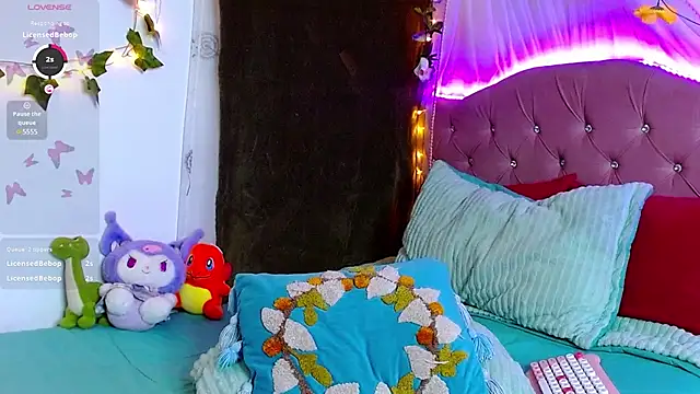 Snapshot of Littlerouse_ chatting on 03/18/25, 08:03 Littlerouse  online show from 03/18/25, 08:03