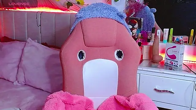 Snapshot of Littlerouse_ chatting on 10/06/25, 11:13 Littlerouse  online show from 10/06/25, 11:13